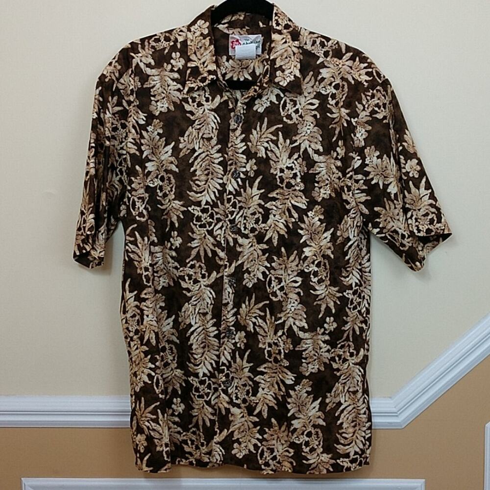 Hilo Hattie Hawaiian Shirt size Medium